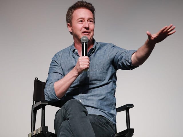 Fight Club star Edward Norton plays the role of a detective as he looks to unearth the corruption living in the belly of 1950s New York.