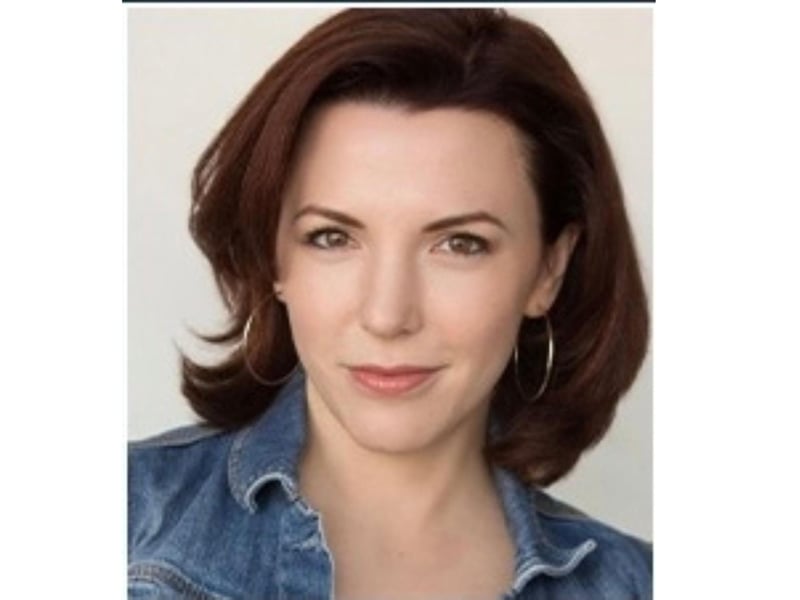 Kristin Atherton (Waterloo Road, Doctors) plays Jenny Murray. Previously played by Laura Donnelly, Jenny is Jamie’s sister, Ian’s wife, and Young Ian’s mother.