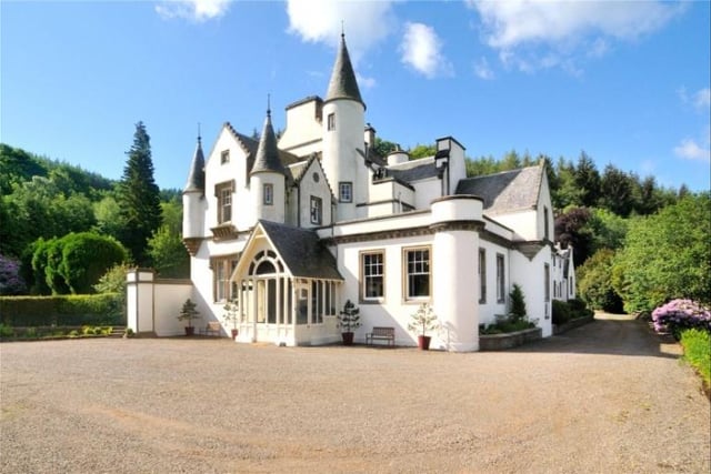 If you are dreaming of a new life in a Scottish mansion, check out this property and keep dreaming on