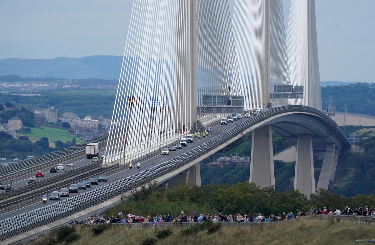 16 pictures as the Queen’s cortege arrives in Edinburgh over Queensferry Crossing