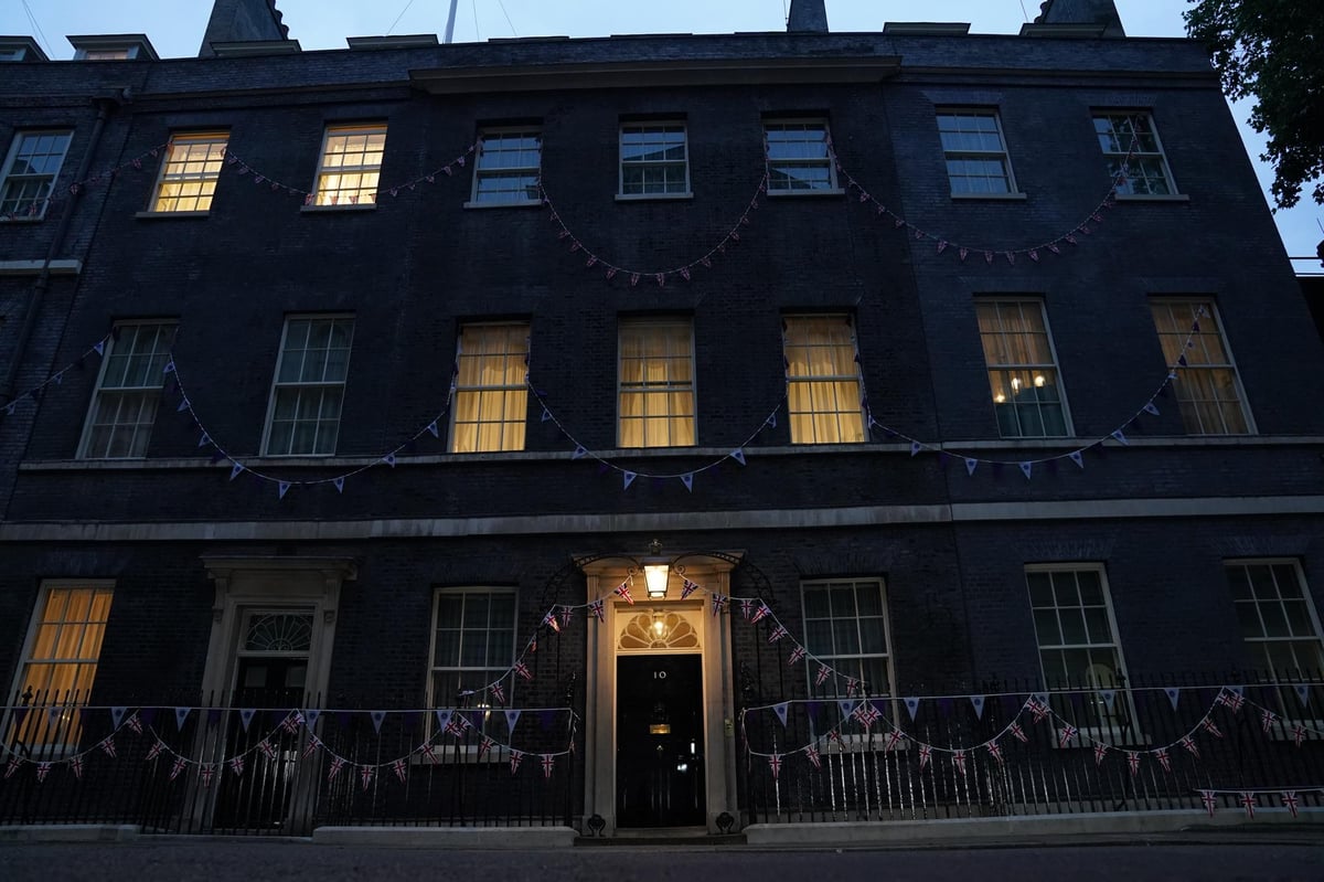 Former Conservative leader says Boris Johnson has been rejected and should exit No 10