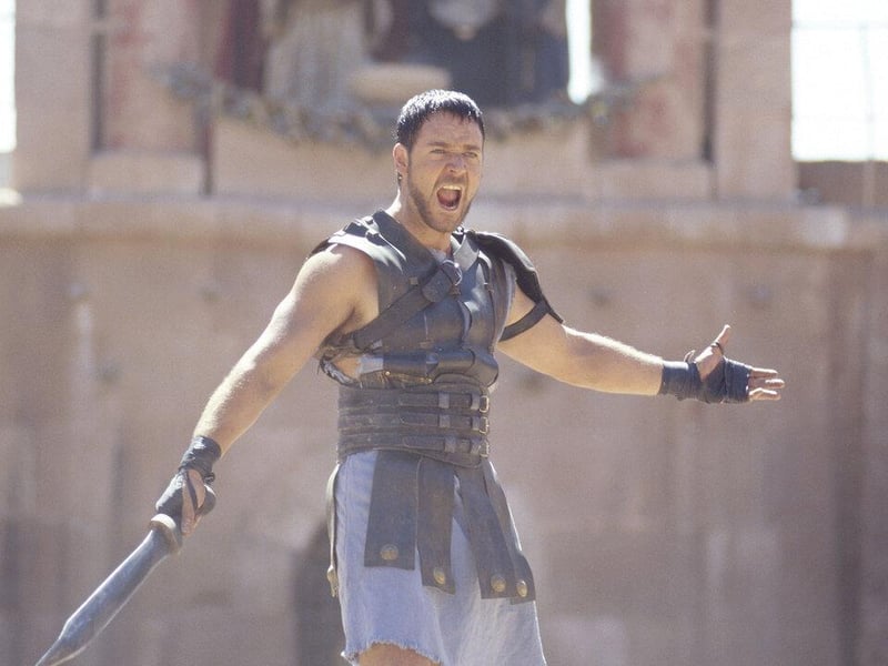 Winner of the Best Picture award at the Oscars in 2000, Russell Crowe stars as Maximus, a Roman general who is betrayed and has his family murdered by an emperor's corrupt son (Joaquin Phoenix).