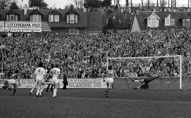 Ally McCoist, Rangers all-time leading goalscorer, reached the 100 mark with this penalty in a 3-0 win over Clydebank at Kilbowie Park in April 1987. (Photo by SNS Group).