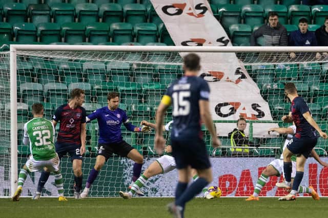 Hibs suffered another damaging defeat on Tuesday, losing 2-0 to Ross County.