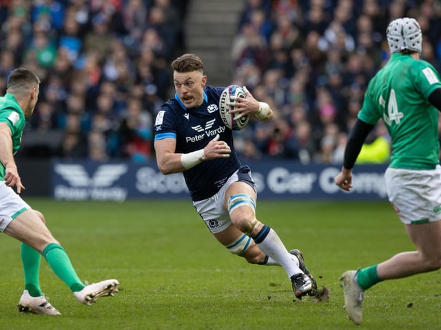 Lively and aggressive on his first Six Nations start. Made 23 tackles, more than any other Scottish player. 7