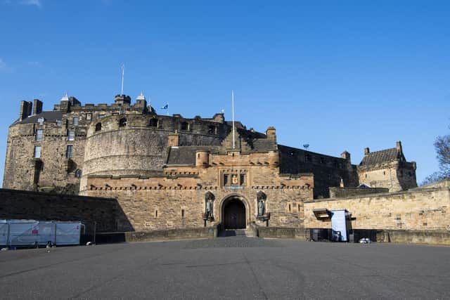 the police report highlights an incident at Edinburgh Castle.