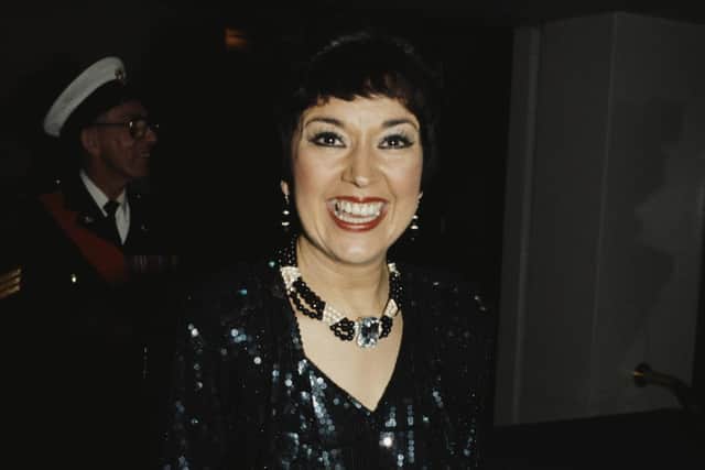 British actress and singer Ruth Madoc  (Photo by Fox Photos/Hulton Archive/Getty Images)