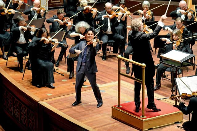 Ray Chen performs with the RSNO