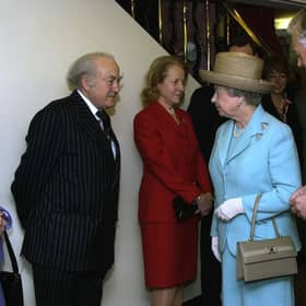 Sir Ray Tindle meeting The Queen in 2002 (Picture: PA)