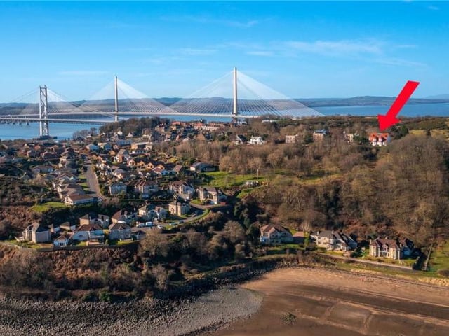 The elevated location gives magnificent views across the Forth and towards the bridges.