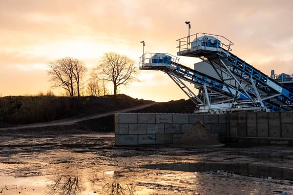 Brewster Brothers’ wash plants transform 100% of the excavated soils and rubble they process from the construction industry into high-value aggregates for reuse