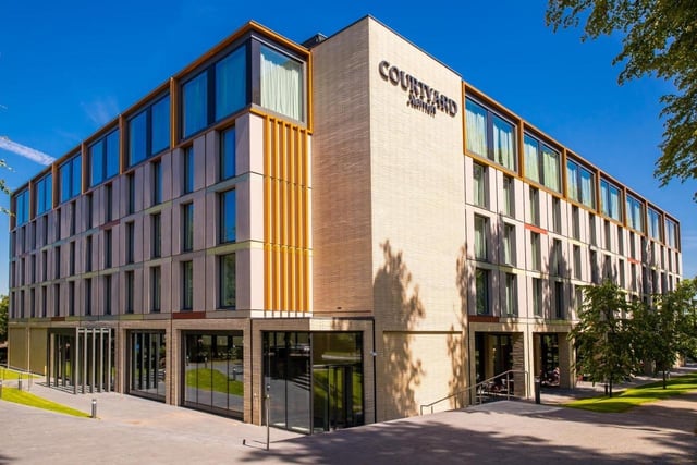 Courtyard by Marriot Edinburgh West is located on the outskirts of Edinburgh, right next to the Heriot-Watt University campus. Expect to spend around 50 minutes to get to the city centre by public transport. A room for two for a weekend costs £470.