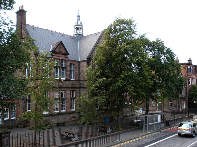 Established in 1892, South Morningside Primary is similar in style to its nearby neighbour at Bruntsfield. Lush greenery surrounds the primary school, which is aesthetically pleasing both inside and out.