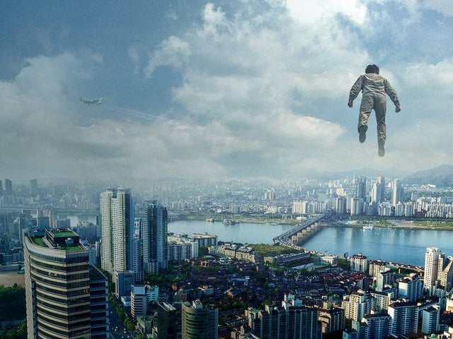 Newly acquired superpowers sees a Father seek out to help his estranged daughter in Psychokinesis.