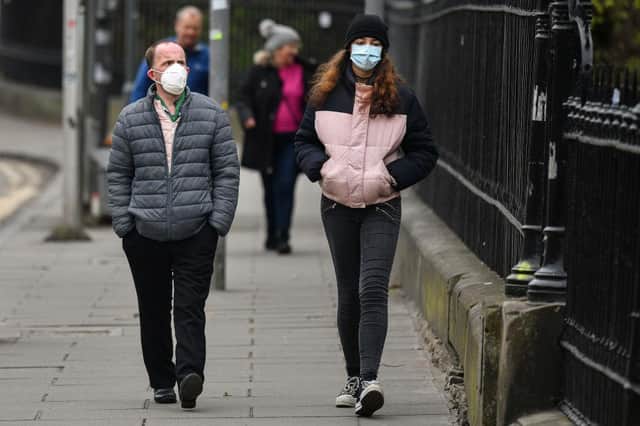 This is what you need to know about face masks (Photo: Jeff J Mitchell/Getty Images)