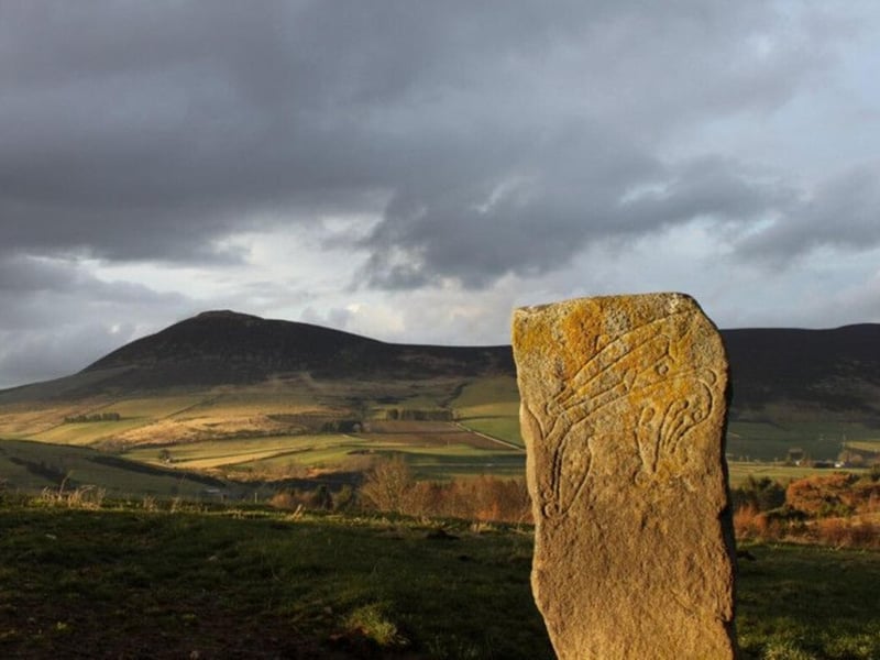 Stones with beautifully intricate designs and fascinating inscriptions which were made by the Picts can be found all over Scotland. To date, there are over 300 Pictish Stones that feature a range of symbols from mysterious unidentified beasts to better known creatures like dragons. Most do not contain any type of writing apart from Ogham (an ancient alphabet from Ireland).
