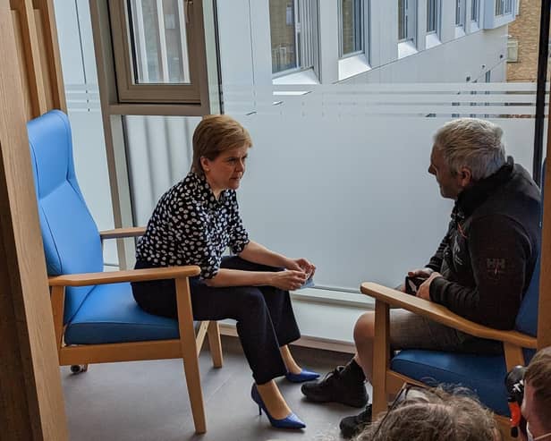 The First Minister met with patients at the state of the art facility at Kirkcaldy's Victoria Hospital