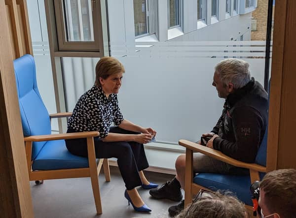 The First Minister met with patients at the state of the art facility at Kirkcaldy's Victoria Hospital