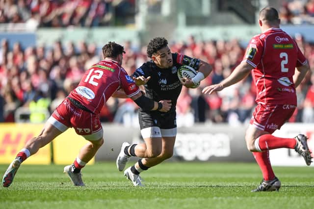 Sione Tuipulotu on the attack against Scarlets during Glasgow Warriors' European Challenge Cup semi-final win in Wales. (Photo by Ashley Crowden/INPHO/Shutterstock)