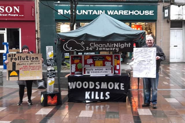 Environmental campaigners Mandy Cairns and Mark Jacques were in Stirling last weekend to highlight the dangers of wood smoke pollution