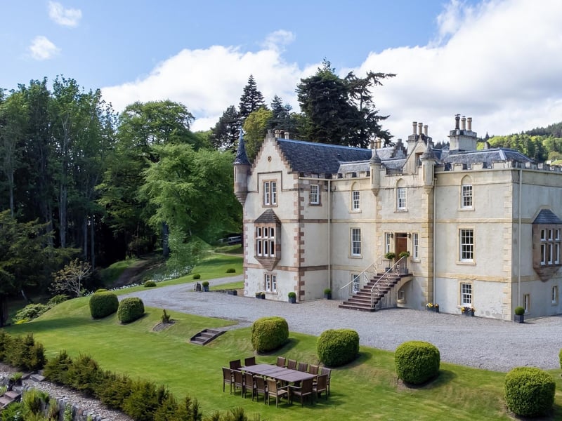 This Georgian property has a Scots baronial twist. There are seven en-suite bedrooms. Prices start from £5500 for a weekend. www.assynthouse.com