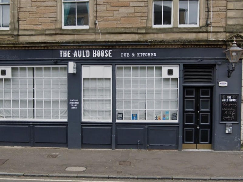 There's never any shortage of canine customers in the Auld Hoose, thanks to its proximity to Holyrood Park and dog-friendly sign outside.