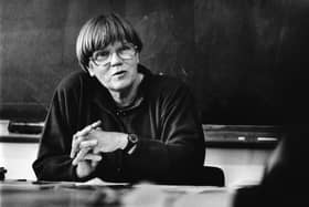 Dr Karin McPherson speaking to students at the University of Edinburgh in 1993