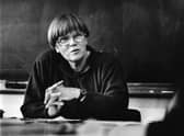 Dr Karin McPherson speaking to students at the University of Edinburgh in 1993