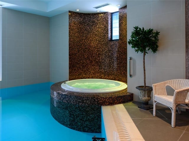 Skimmer spa.