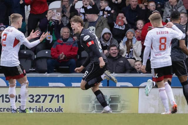 Mark O'Hara celebrates after putting St Mirren 2-1 ahead over Aberdeen. (Photo by Alan Harvey / SNS Group)
