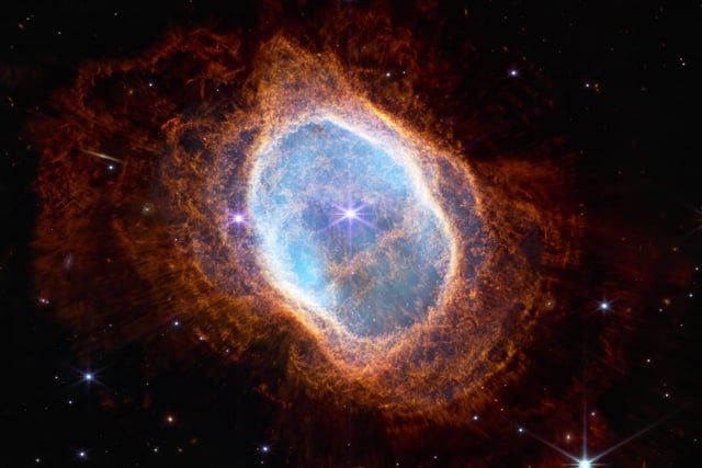 This image shows the bright star at the centre of the nebula NGC 3132. A second star, barely visible at lower left along one of the bright stars' diffraction spikes, is the nebula's source. It has ejected at least eight layers of gas and dust over thousands of years.