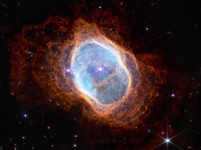 This image shows the bright star at the centre of the nebula NGC 3132. A second star, barely visible at lower left along one of the bright stars' diffraction spikes, is the nebula's source. It has ejected at least eight layers of gas and dust over thousands of years.