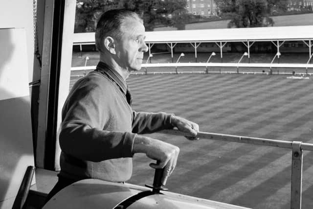 Charlie Gordon driving the hare at Powderhall, Edinburgh