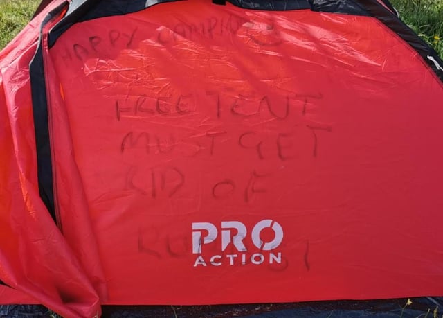A message was left on the side of the tent. Pic: Friends of the Pentlands