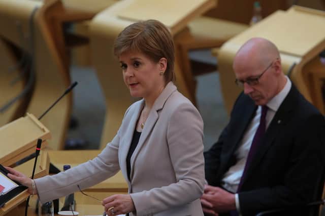 First Minister Nicola Sturgeon said she wanted people to wear masks because it was "the right thing to do"