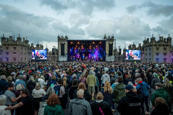BBC ALBA Skerryvore aig Caisteal Floors