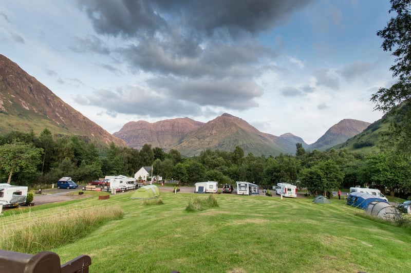 With no less than eight munroes in the vicinity, the Glencoe Camping and Caravanning Club Site is perfect for walkers and offers incredible mountain views from every pitch. The Glencoe National Trust for Scotland Visitor Centre is a short walk from the site, while there are loads of activities to enjoy nearby, from golfing to canyoning.