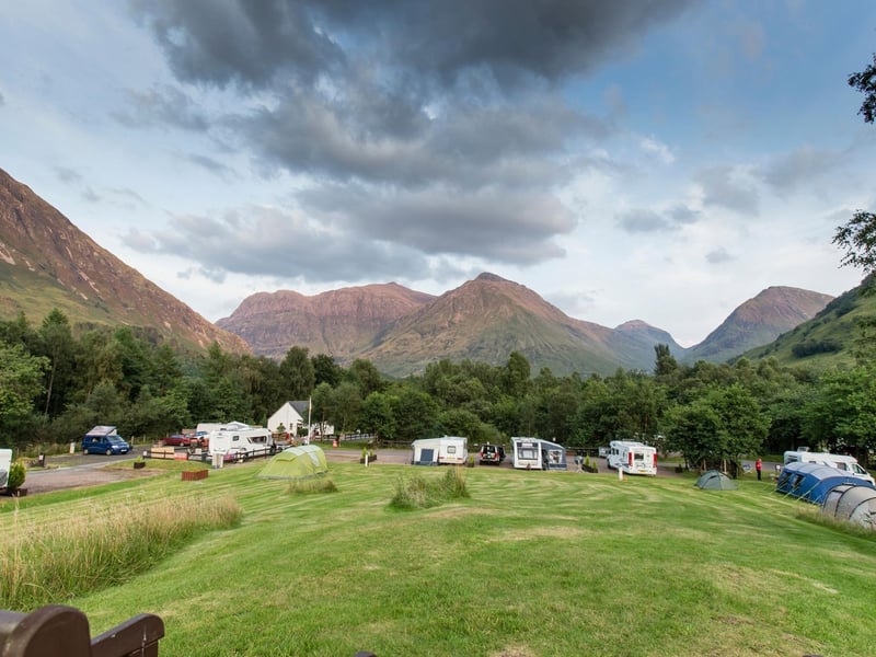 With no less than eight munroes in the vicinity, the Glencoe Camping and Caravanning Club Site is perfect for walkers and offers incredible mountain views from every pitch. The Glencoe National Trust for Scotland Visitor Centre is a short walk from the site, while there are loads of activities to enjoy nearby, from golfing to canyoning.