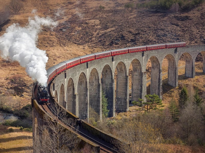 This viaduct runs 100ft above the ground and it extends over 1,000ft, it is also the location where the iconic shot of the Hogwarts Express is taken in the Harry Potter movie franchise. If you want to be a part of the magic then you can actually get a ticket for the train that passes by here which is called The Jacobite.