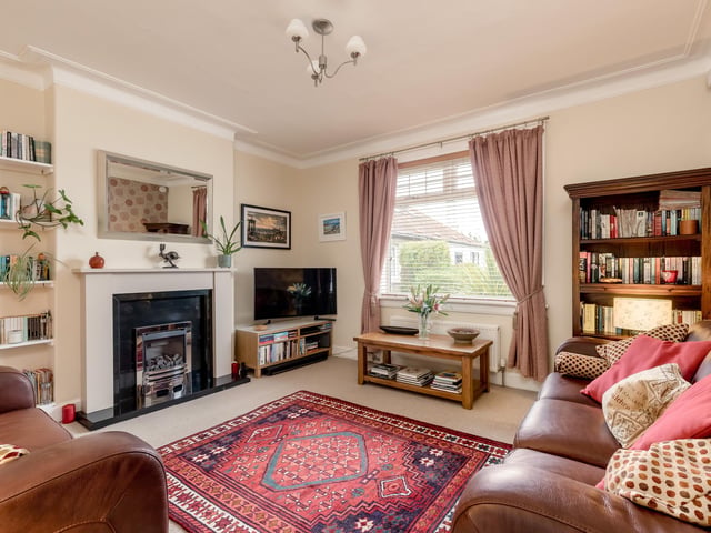 Where is it? A popular residential area tucked in between the Capital’s West End and Corstorphine, with an excess of excellent restaurants, bars and shops nearby. There are regular bus services to the city centre and easy access to the Edinburgh Bypass.