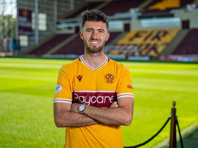 Spent a fair of amount of pre-season at Pompey before going on to join Motherwell, where he's made 13 SPL appearances this season.