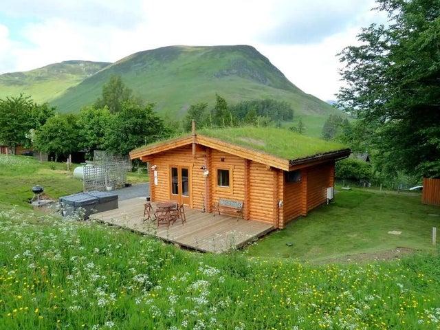 Nestled in the Cairngorm National Park, this cosy cabin caters for two people and sits surrounded by wonderful mountain scenery, with an outside hot tub and sauna to make the most of during your stay. Book: https://bit.ly/2UqxdG1
