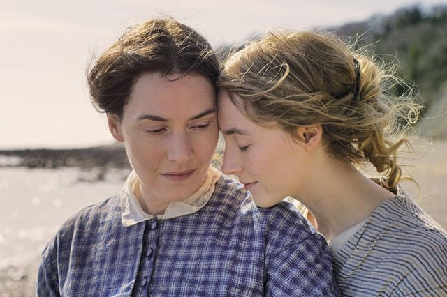 Kate Winslet ve Sawers Ronan Ammonite'de
