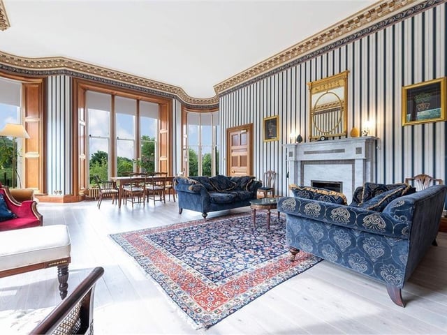 Lounge.
