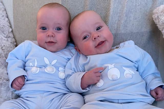 Identical twins Theo and Olly when she was diagnosed with life threatening twin to twin transfusion syndrome (TTTS).