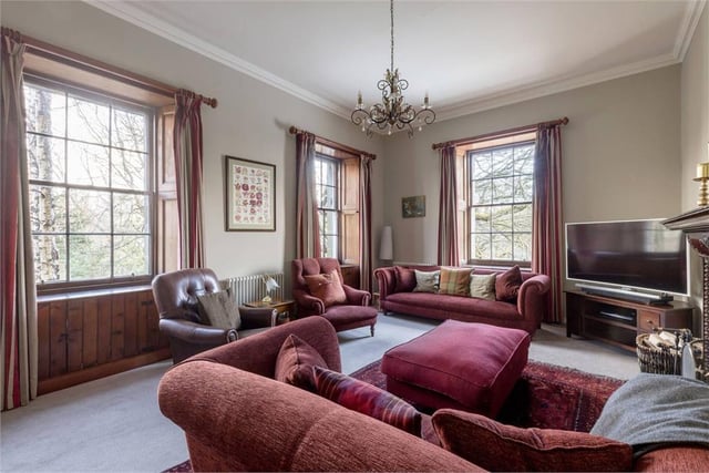 Sitting room.