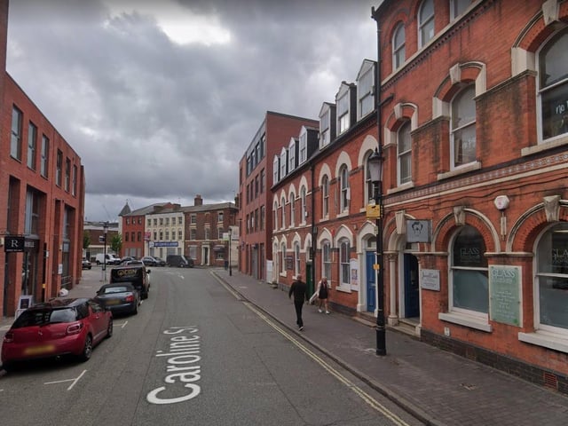 As the name suggests, you'll find more than a few jewellery shops here, but also some cosy eating and drinking venues.