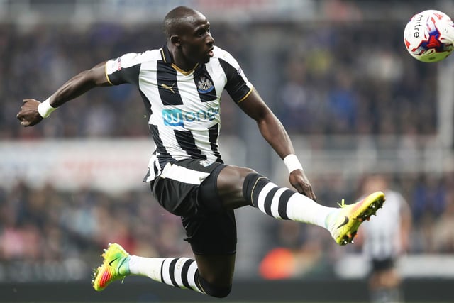 West Brom boss Steve Bruce is reportedly eyeing a reunion with former Newcastle United and Hull City midfielder Mo Diame. The 34-year-old has been a free agent since his departure from Qatar club Al-Ahli last summer. (The Express)