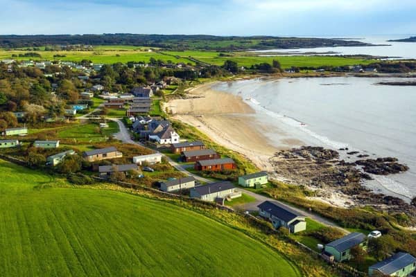 A winner of many quality awards, Sandgreen enjoys spectacular ocean views from its seaside location