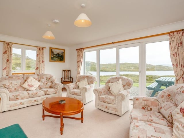 Sitting room.